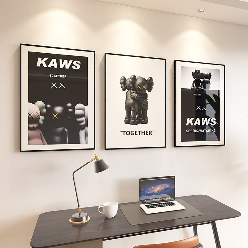 CHECK KAWS