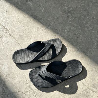 新款沙滩人字拖耐磨休闲
