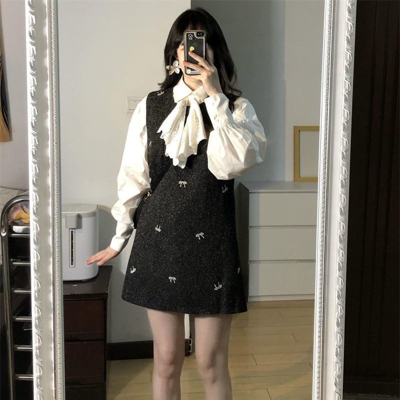 韩系慵懒风超仙包臀蝴蝶结刺绣背时尚套装