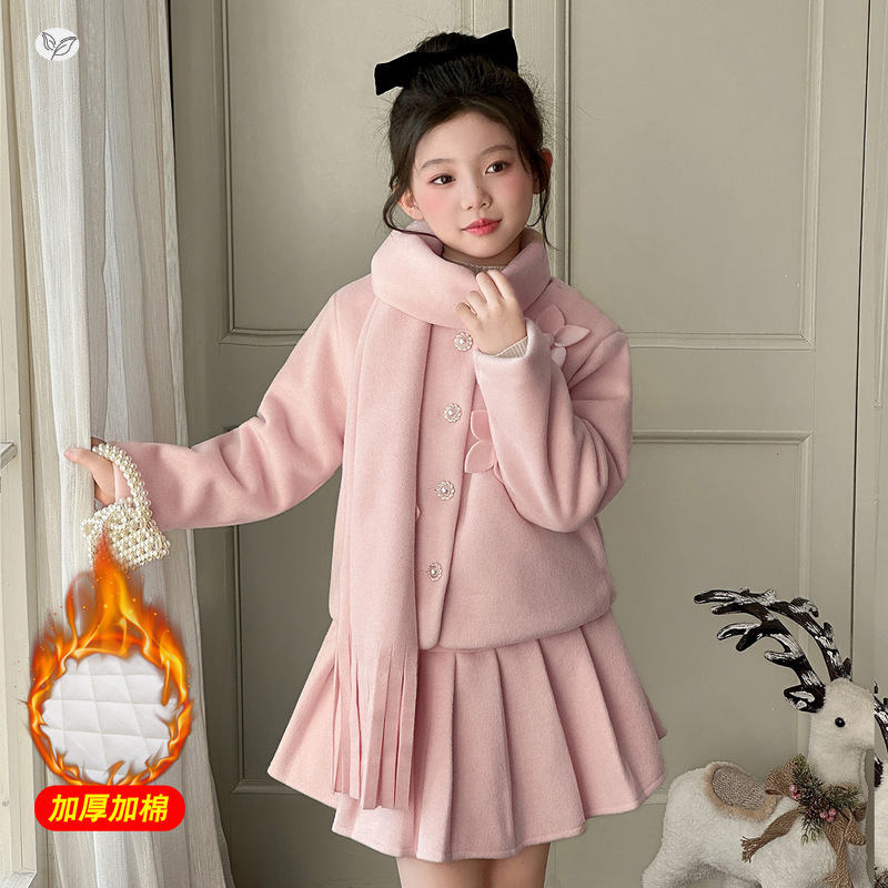 女童小香风夹棉套装2025冬季新款花朵外套百褶裙围巾三件套中大童，童装休闲套装，祺儿童装