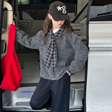 灰色夹棉外套+净色奥力绒裤