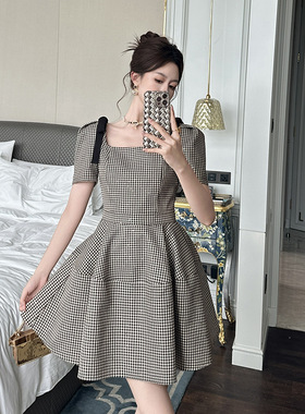 2025夏季新款女韩国chic复古气质泡泡袖格纹收腰蓬蓬连衣裙61228