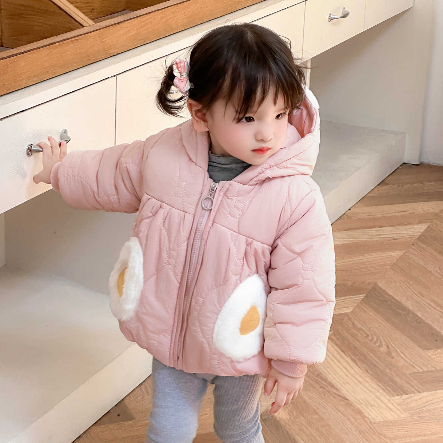 女小童外套冬装2025新款儿童洋气保暖棉服女加绒连帽上衣冬季，童装棉衣，祺妙童装