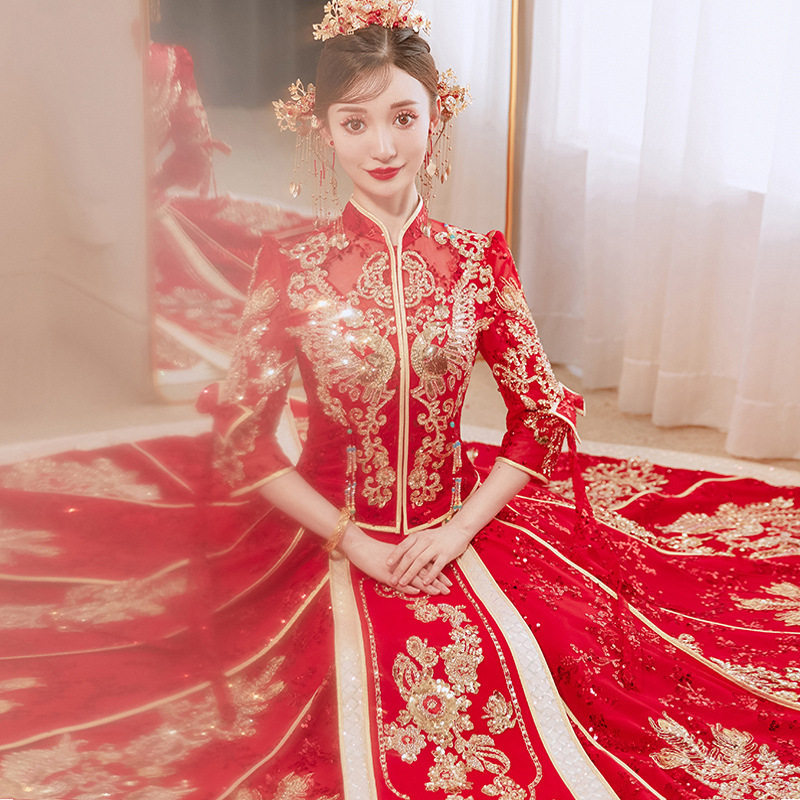 红色新娘结婚秀禾服龙凤褂图片