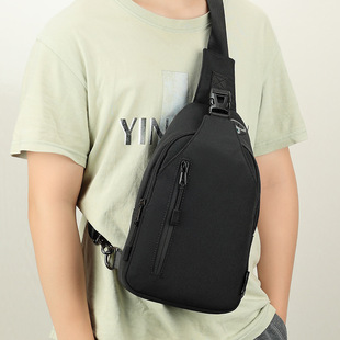 2023新款潮流运动休闲胸包男包单肩包男士斜挎包包男生防水小背包