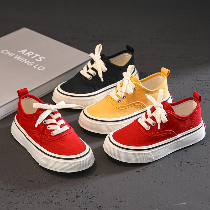 2026新款儿童帆布鞋男女童小白鞋春秋单鞋软底防滑幼儿园一脚蹬鞋