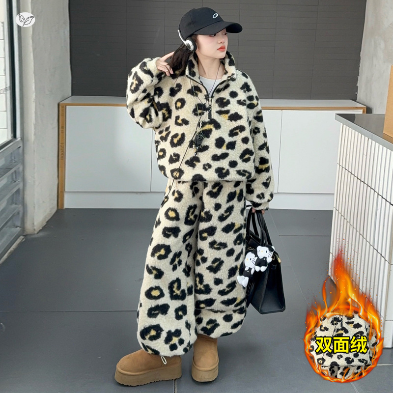 女童加绒豹纹套装2025年秋冬新款中大童休闲外套阔腿裤两件套潮酷，童装休闲套装，祺儿童装