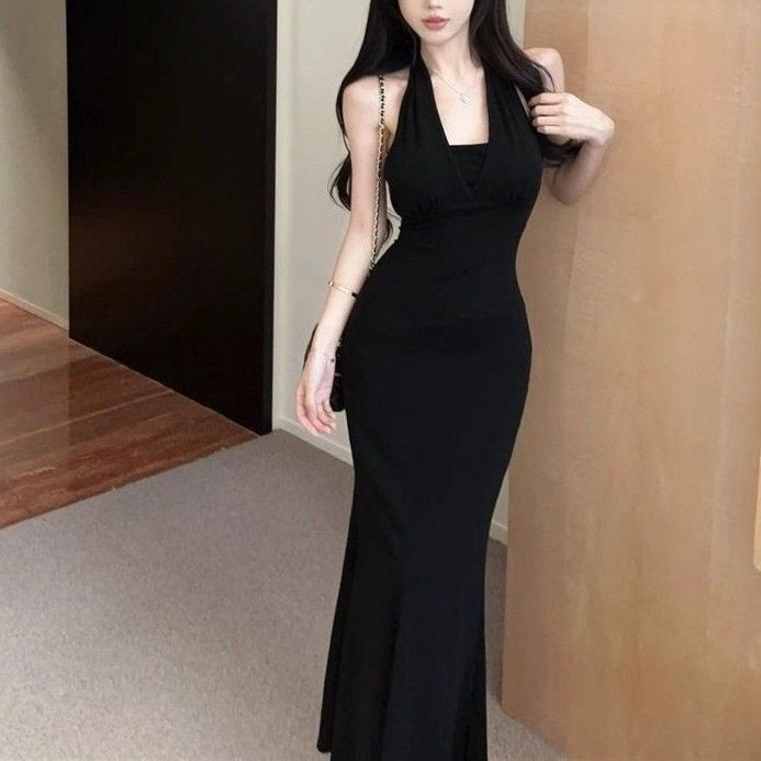 流行纯欲独特级感链条挂脖连衣裙女辣妹风性感露背绑带鱼尾长裙