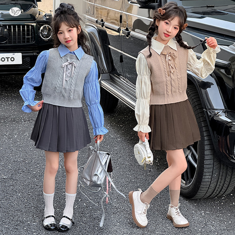 女童针织马甲春秋款套装2025新款衬衫毛衣百褶裙三件套中大童韩系，童装休闲套装，祺儿童装