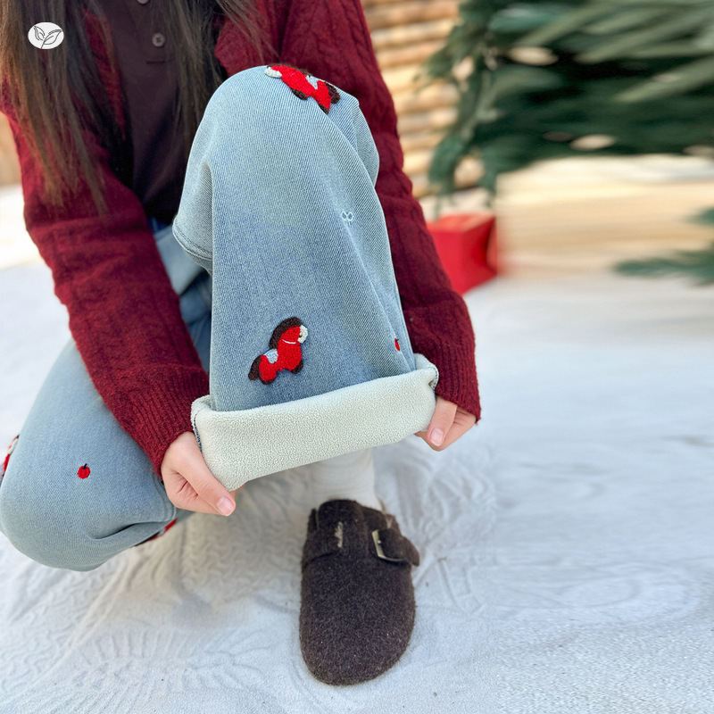 女童2025年冬季新款小马刺绣加绒牛仔裤女大童修身板正直筒阔腿裤，童装裤子，祺儿童装