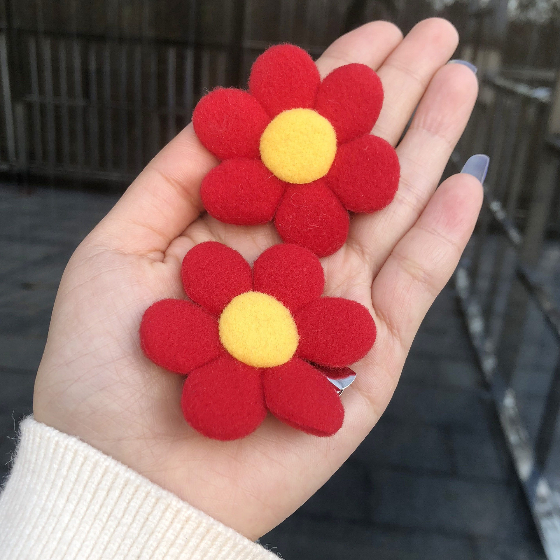易烊千玺同款小红花发夹胸针两用 网红花朵bb夹 少女边夹背包饰品