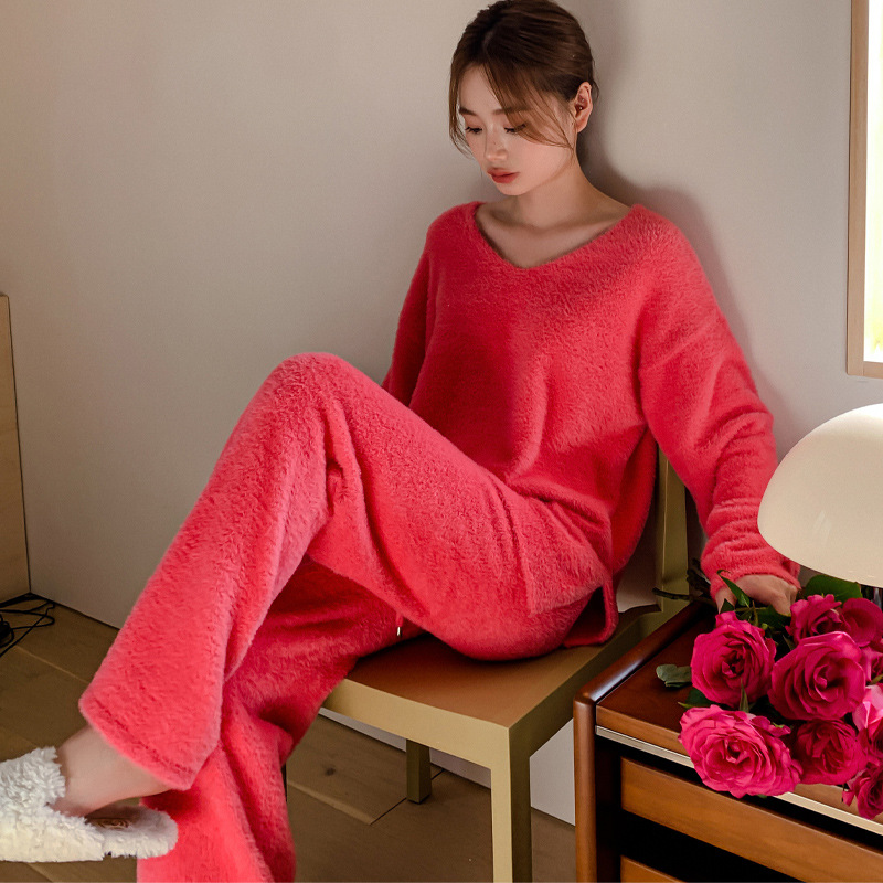 软绵绵保暖家居服套装女新款仿貂绒睡衣秋冬加厚v领可外穿秋冬季