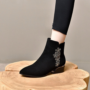 小码34码尖头时装靴女2025秋冬黑色女靴加绒保暖百搭舒服女式棉靴