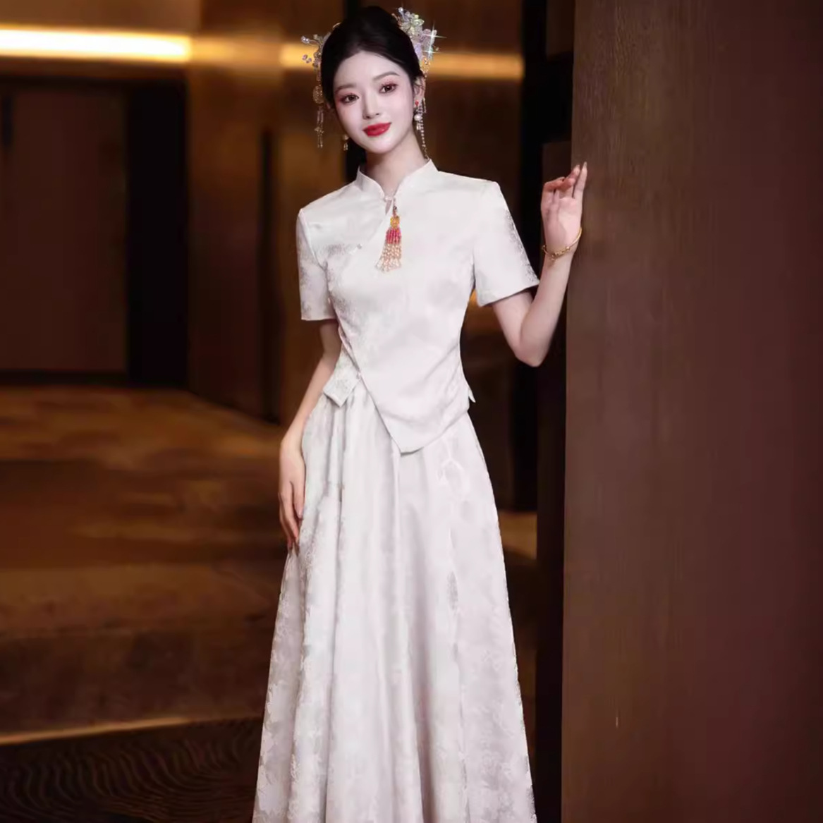 新中式旗袍订婚晚礼服连衣裙2025新款白色改良新娘敬酒服套装女