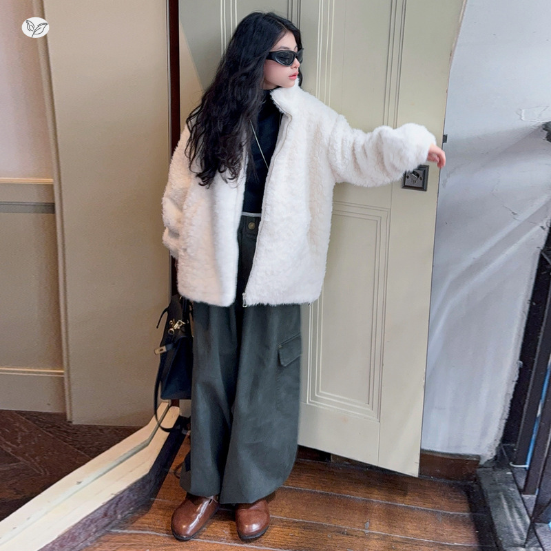 女童2025年冬季新款时尚小香风立领外套军绿工装弯刀裤套装加厚潮,童装休闲套装,祺儿童装 女童2025年冬季新款时尚小香风立领外套军绿工装弯刀裤套装加厚潮,童装休闲套装,祺儿童装