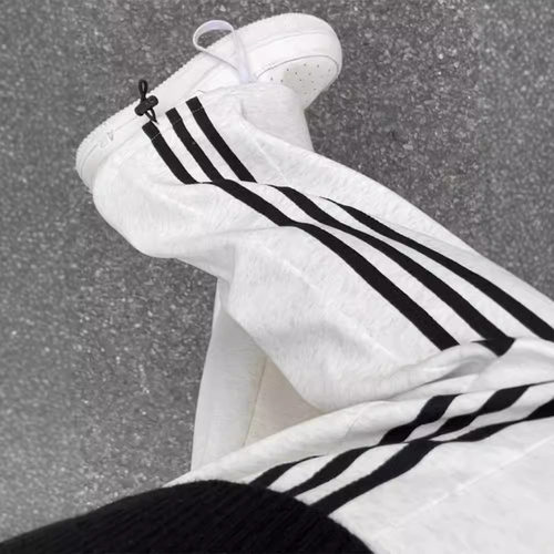Striped casual loose sports pants woman 条纹休闲宽松运动裤女