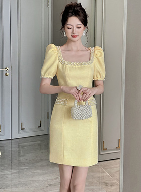 欧洲站黄色连衣裙女夏季小个子巨好看方领钉珠度假气质收腰包臀裙