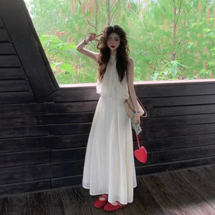 夏季时尚白色荷叶边无袖背心上衣女夏季宽松显瘦半身裙两件套