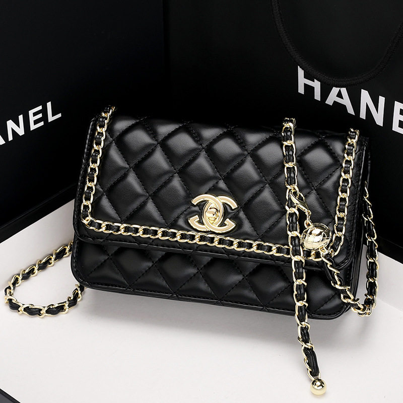 2026新款真皮女士小众女包包级感洋气小包斜挎质感百搭品牌女包