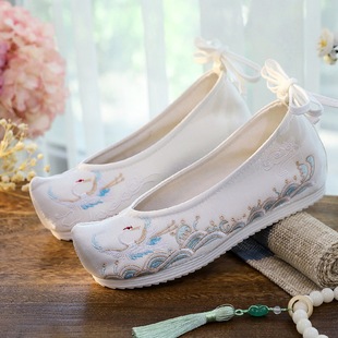 汉服鞋女童春季古风绣花鞋平底汉元素鞋布鞋古装明制学生绣花鞋子