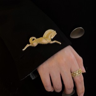 马年中古风金属马胸针女款 复古电镀骏马别针动物配饰