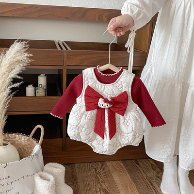 过年2025秋冬新款新年婴幼儿绗棉哈衣套装女加绒包屁衣打底两件套