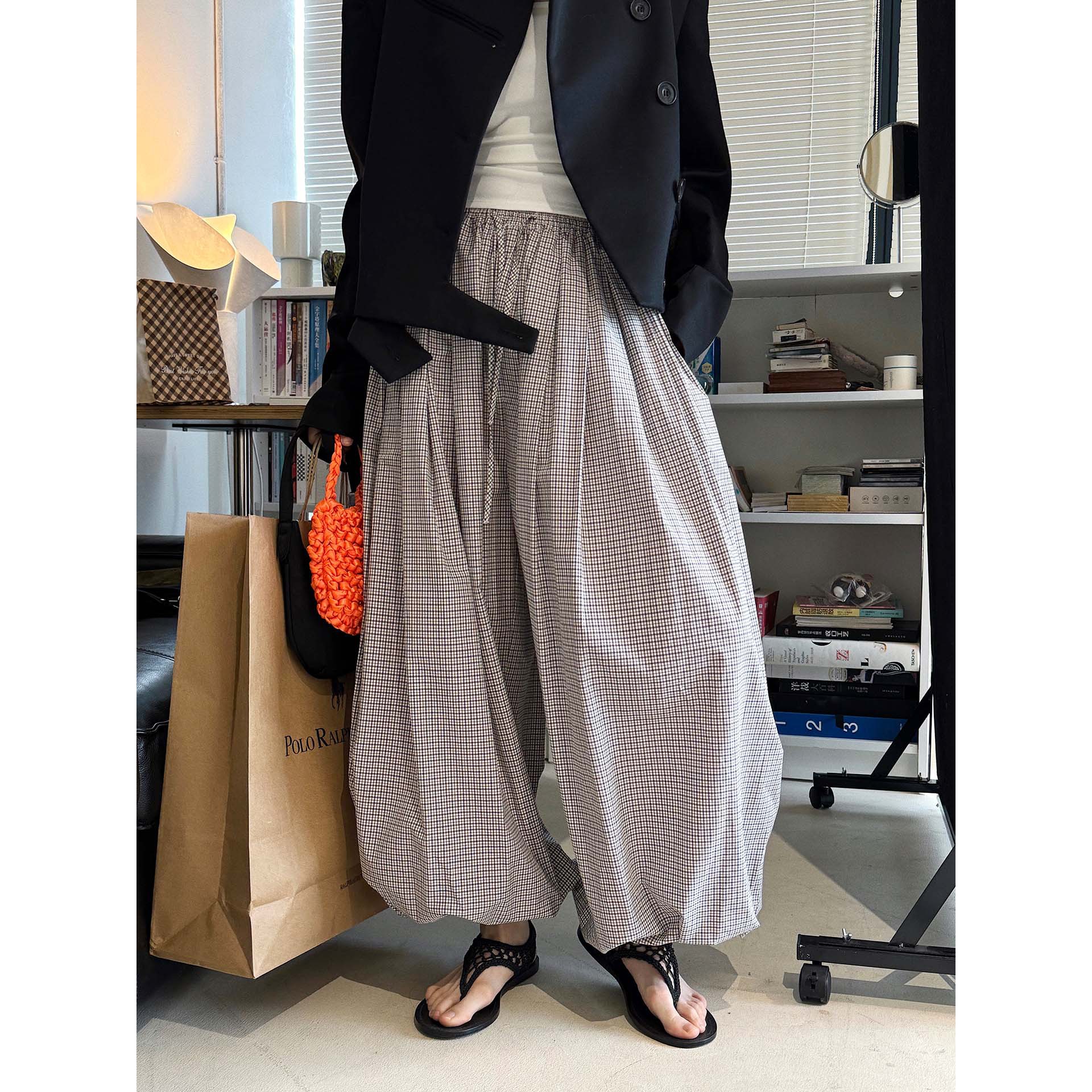 卢浮春夏新款巴黎时髦INS风趋势标杆格纹气球裤纽扣束脚长裤女