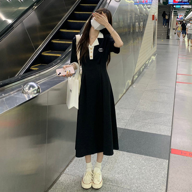 2025新款气质甜辣polo领连衣裙女夏季设计感法式温柔收腰显瘦长裙