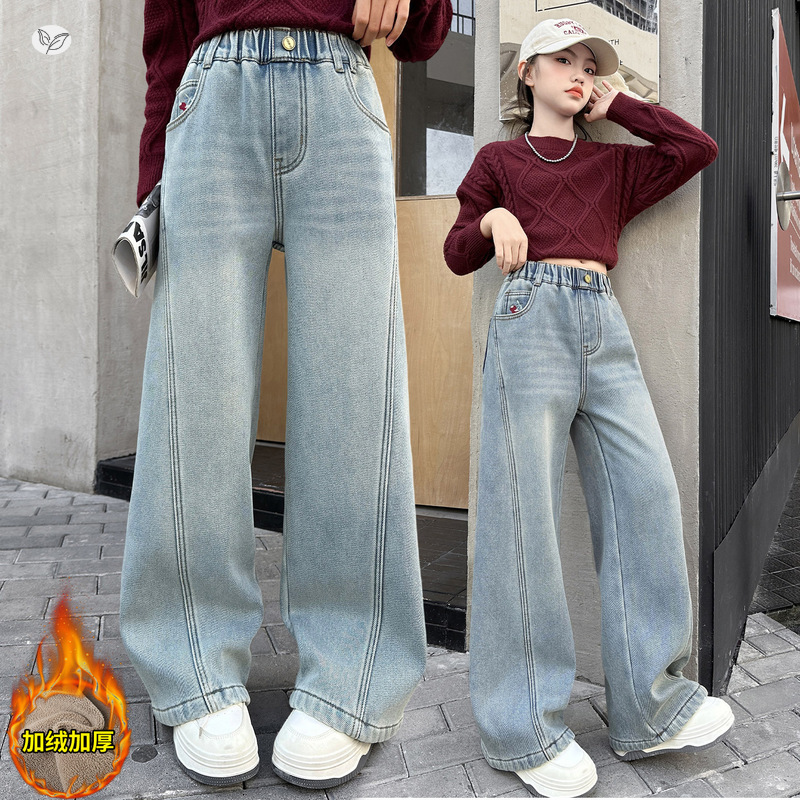 女童2025年冬季新款小樱桃刺绣浅色牛仔裤女大童侧面拼接弯刀长裤，童装裤子，祺儿童装