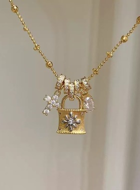 可拆卸复古重工跑环十字架金锁吊坠项链轻奢级感小众锁骨链颈链