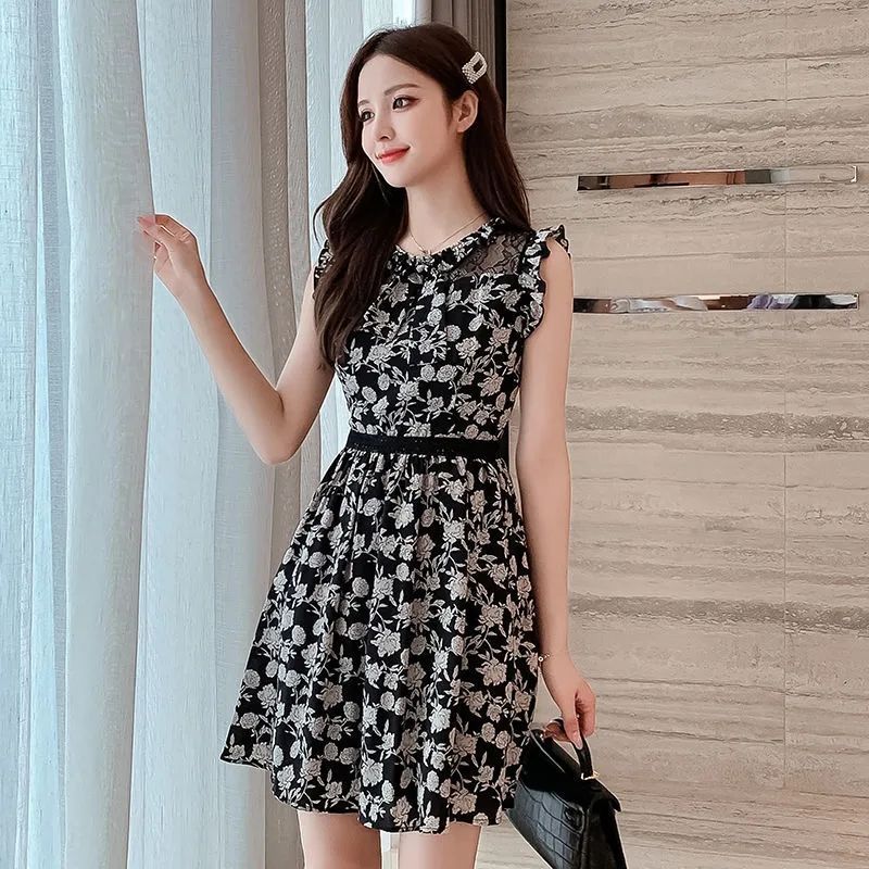 2026夏季新款无袖碎花连衣裙仙女裙短款修身显瘦雪纺裙气质女装图片