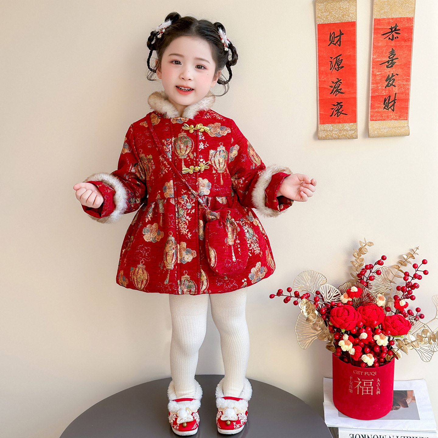 女童风拜年服冬季2025新款女旗袍裙子保暖冬装喜庆棉衣外套P93，童装外套，祺妙童装