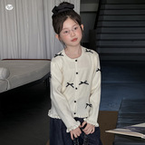 杏色开衫毛衣+540牛仔裤