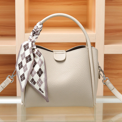 轻奢女士休闲菜篮子手提包新款女包真皮水桶包时尚百搭肩斜挎包