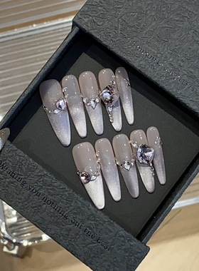 纯手工穿戴甲2026年新款中长紫色渐变侧光猫眼斜边K9钻冰露可拆卸