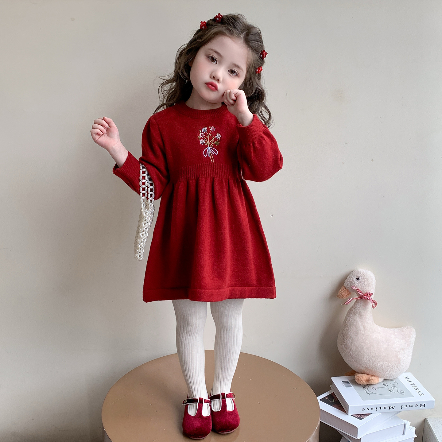 女童洋气绣花毛衣裙秋冬款女孩连衣裙时髦儿童冬季针织公主裙P67，童装连衣裙，祺妙童装