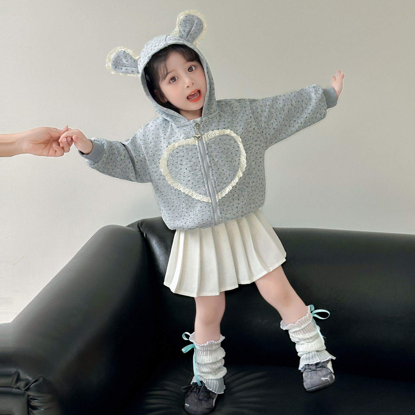 女童外套春秋新款休闲棒球服开衫上衣女孩秋装洋气卫衣外套潮，童装外套，祺妙童装