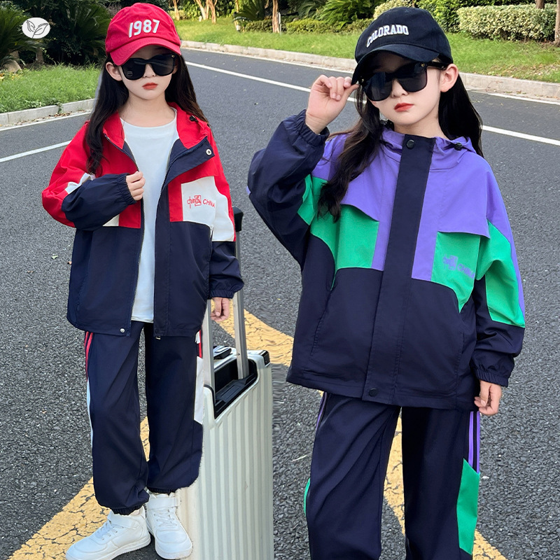 女童女同款2025新款春秋儿童冲锋衣童时尚拼色户外运动套装潮P82，童装休闲套装，祺儿童装