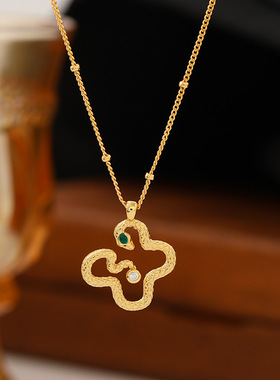新中式原创时尚蛇年四叶草蛇形吊坠项链本命年精致轻奢百搭锁骨链