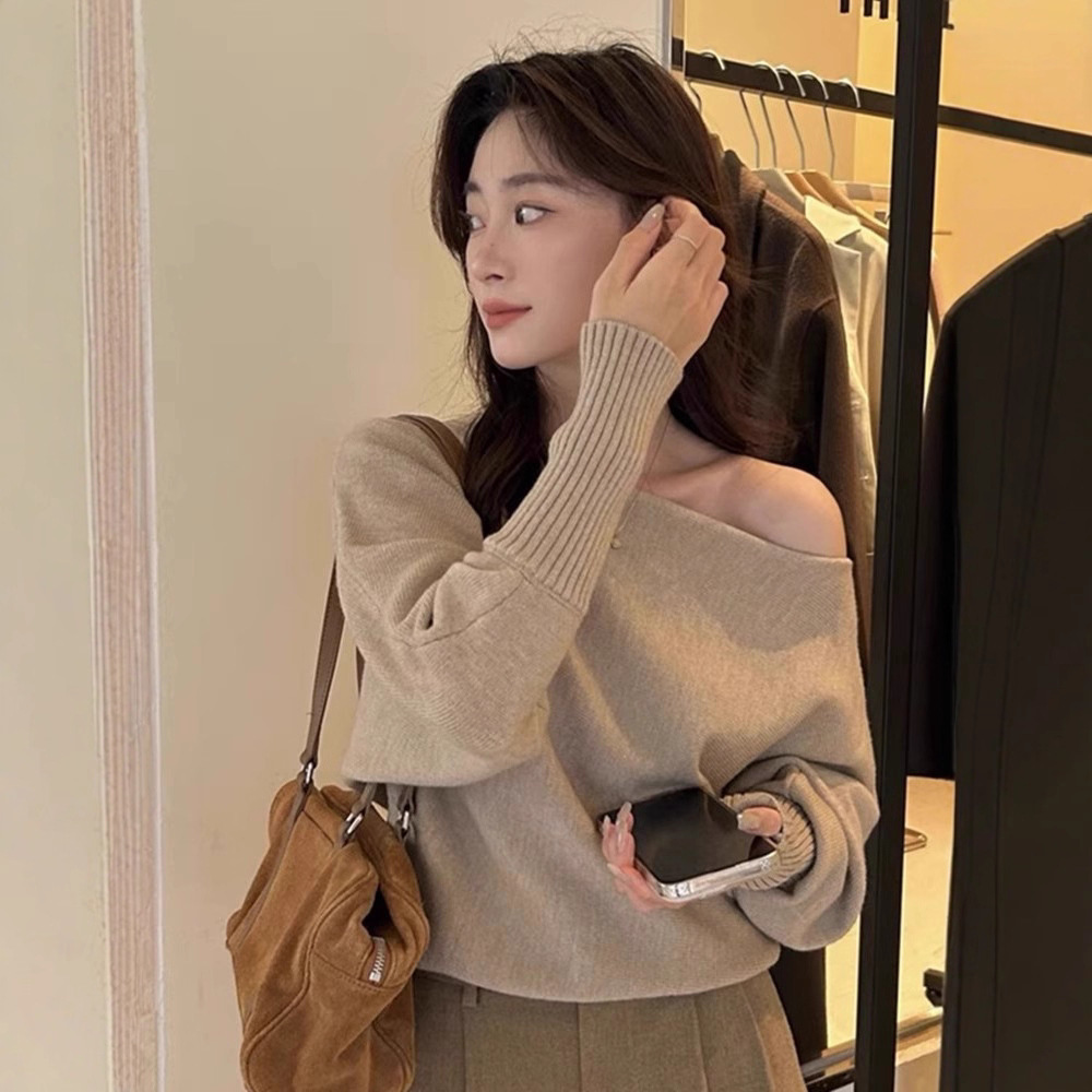 安迪绒心机纯欲风一字肩露肩针织衫女秋季级感慵懒毛衣内搭上衣