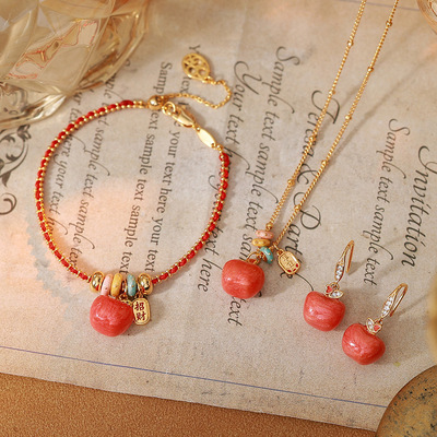 原创珐琅彩绘幻彩温变两戴圣诞苹果项链手链耳坠爱心耳环耳钉饰品