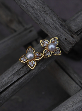 suu设计款锆石镶嵌淡水珍珠四叶花朵耳钉925银针中式复古珍珠耳钉