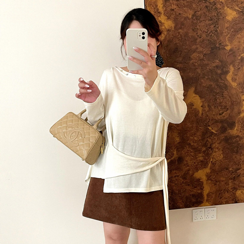 乃粒25081大码收腰显瘦针织上衣女2026秋款胖mm不规则下摆打底衫