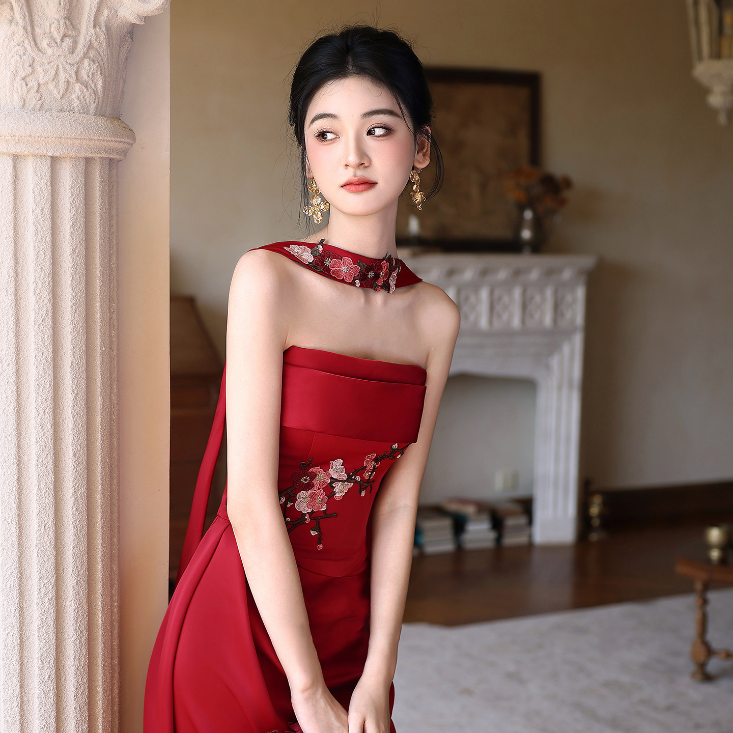绝美抹胸订婚晚礼服2026新款新中式红色敬酒服小个子新娘结婚晨袍