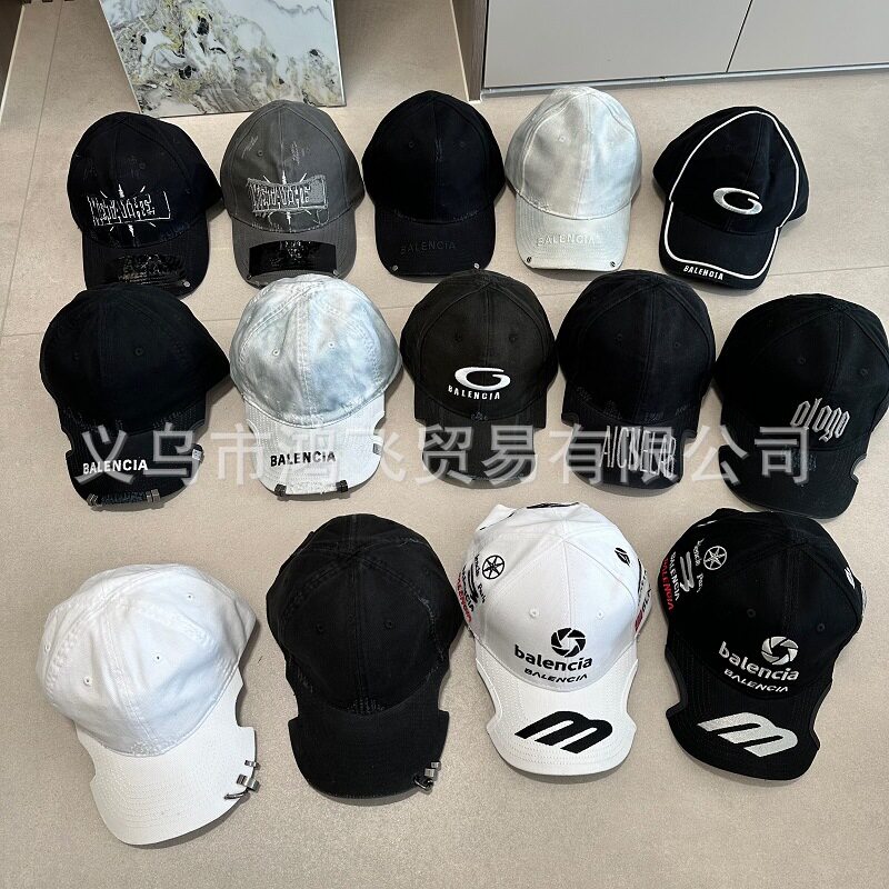 CAP BALENCIAGA