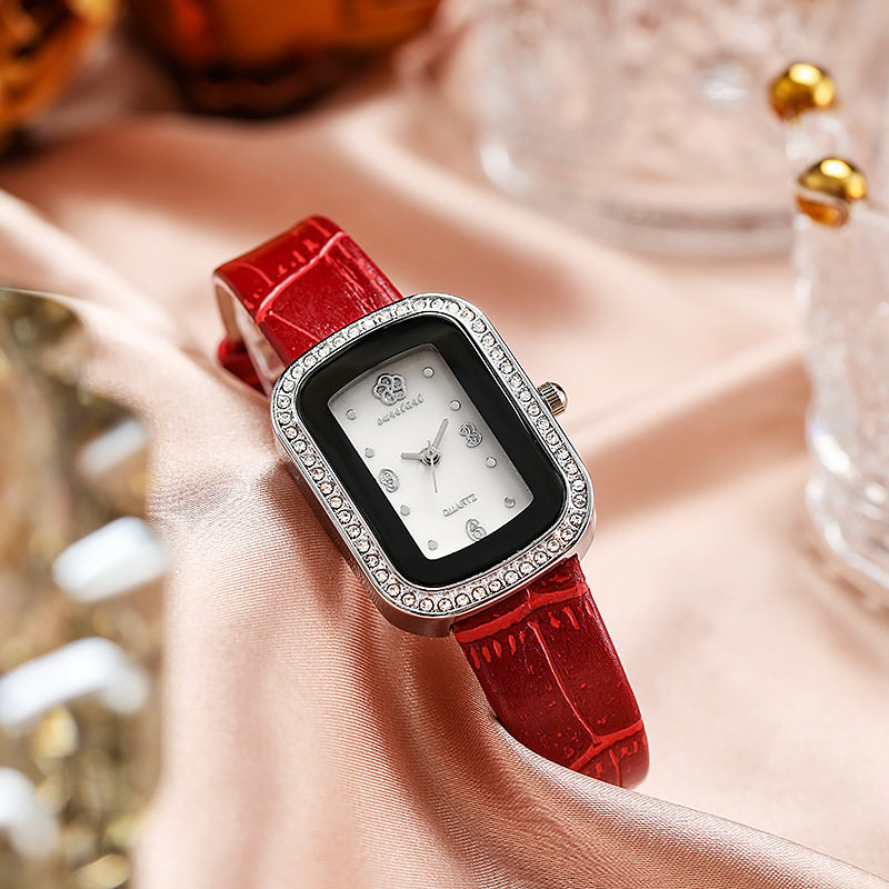 方形镶钻女士手表创意皮带石英女表百搭考试学生小清新手表女