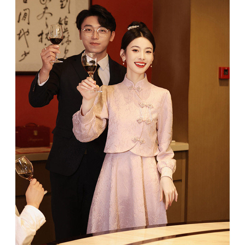 粉色旗袍敬酒服新娘2026新款两件套装新中式订婚礼服裙小个子回门