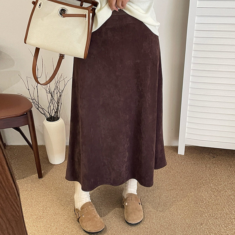 乃粒大码宽松半身裙女百搭伞裙2025秋冬胖mm包臀裙遮胯半裙NQ1355