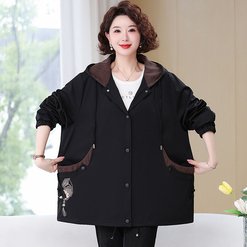 妈妈春秋装200斤特中老年加肥加大胖太太超大码女装夹克风衣外套