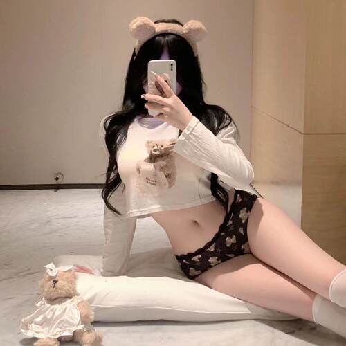 小熊可爱牛奶内裤中腰女冰丝纯色